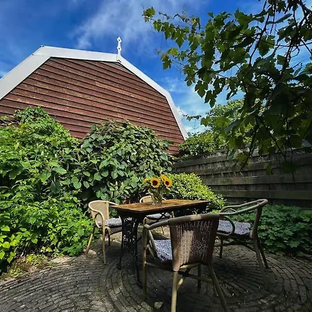 Holiday home Onder De Kastanje!